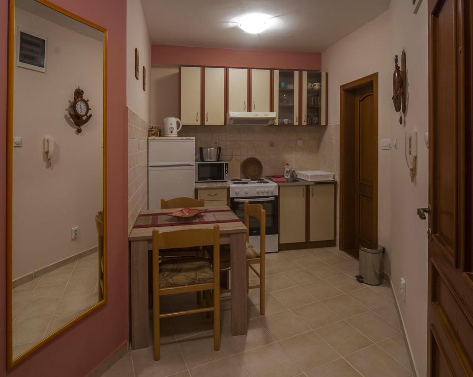 Apartment Ogi Kotor Ruang foto